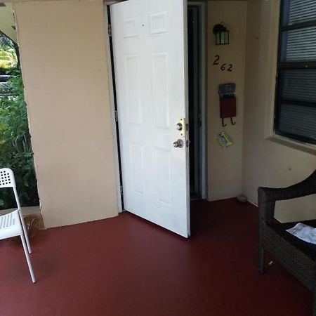 Lovely Miami Apartment Exterior photo