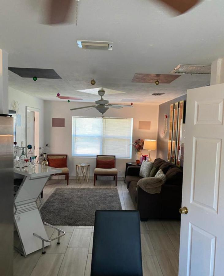 Lovely Miami Apartment Exterior photo